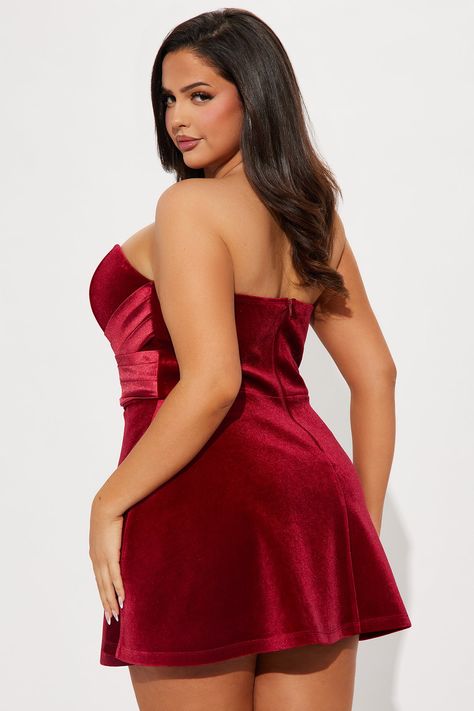 Available In Red And Emerald. Velvet Mini Dress Straight Neckline w/ Boning Strapless Draped Back Zipper Bust Lined Stretch Length = 32" Self: 95% Polyester 5% Spandex Contrast: 88% Polyester 12% Spandex Lining: 100% Polyester Imported | Sweet Like Red Velvet Mini Dress size Small by Fashion Nova Red Velvet Mini Dress, Emerald Velvet, Velvet Mini Dress, Woman Back, Straight Neckline, Mini Velvet Dress, Red Mini Dress, Jeans Jumpsuit, Matching Dresses