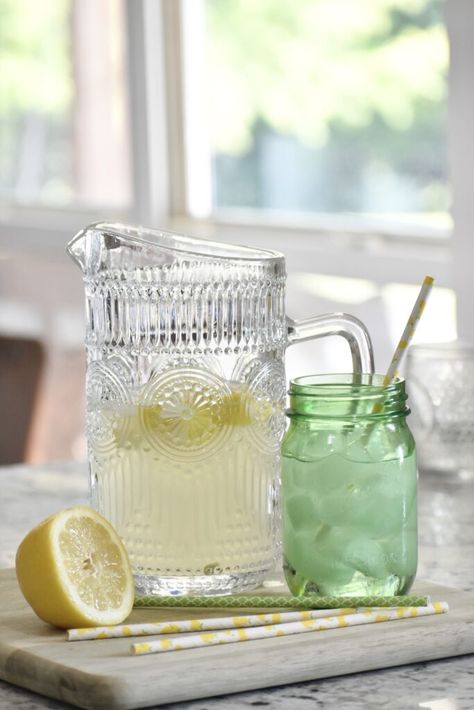 Old Fashioned Lemonade, Spring Table Decor, Lemonade Recipe, Summery Nails, Lemonade Recipes, Summer Entertaining, Spring Table, White Barn, Old Fashion