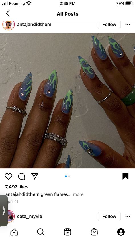 Nails 2023 Trends Airbrush, Crazy Almond Nails, Green Flames Nails, Neon Nails Acrylic, Flames Nails, Nails Fire, Nails Original, Green Flames, Nail Design Glitter