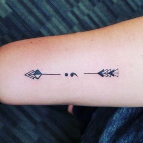 37 Unique Semicolon Tattoo Ideas and Placement – Piercings Models Unique Semicolon, Semicolon Tattoo Ideas, Semicolon Tattoo Meaning, Tattoo Arrow, Arrow Tattoo Design, Kunst Tattoos, Dragon Tattoo For Women, Shape Tattoo, Semicolon Tattoo