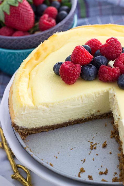 Vanilla Cheesecake Recipes, Sour Cream Cheesecake, No Bake Vanilla Cheesecake, Baked Cheesecake, Shugary Sweets, Desserts Keto, Red Velvet Cheesecake, Vanilla Cheesecake, Low Carb Cheesecake