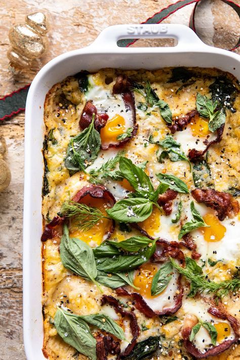 Casserole Vegetable, Potato And Egg Breakfast, Egg Breakfast Casserole, Holiday Brunch Recipes, Delicious Breakfast Casserole, Half Baked Harvest Recipes, Breakfast Egg Casserole, Brunch Eggs, Cheesy Potato