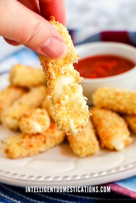 Air Fryer Mozzarella Sticks Easy Recipe Stuffed Ziti Fritta Recipe, Ziti Fritta Recipe, Stuffed Ziti Fritta, Stuffed Ziti, Gluten Free Mozzarella Sticks, Baked Mozzarella Sticks, Baked Mozzarella, Homemade Mozzarella Sticks, Mozzarella Sticks Recipe