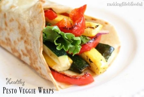 Delicious Pesto Veggie Wraps! Wraps For Dinner, Garden Vegetable Recipes, Uncooked Tortillas, Healthy Pesto, Fluffy Slime Recipe, Vegan Sandwiches, Fresh Tortillas, Veggie Wraps, Fry Recipes