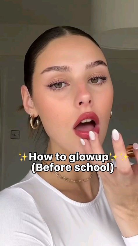 how to glow up before school Glow Up Before School, Selflove Aesthetic, Beauty Treatments Skin Care, Healthier Habits, Natural Face Skin Care, Serious Skin Care, Diy Skin Care Routine, Face Skin Care Routine, Amazing Facts For Students