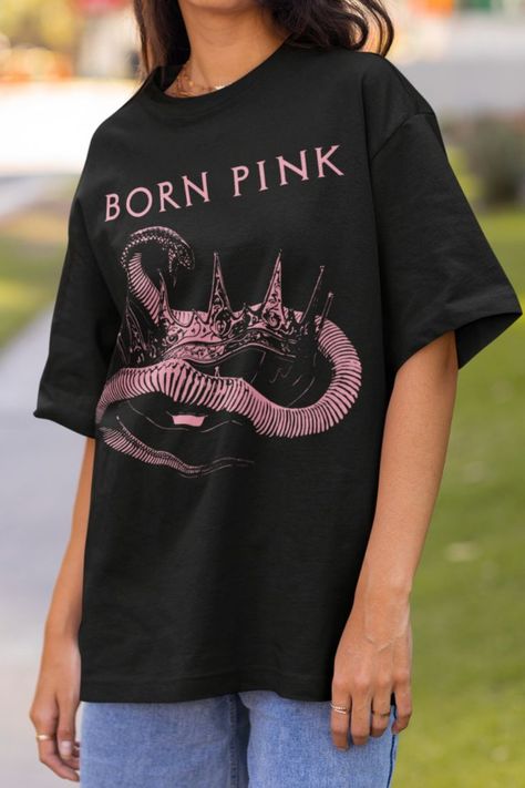 BLACKPINK Born Pink Snake & Crown Shirt Black Pink Concert, Snake Crown, Venom Hoodie, Pink Concert, Vintage Shirt Design, Crown Pink, Blackpink Born Pink, Kpop Shirts, Pink Snake