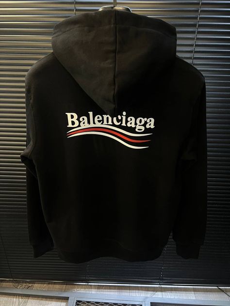 Black Sweatshirt Aesthetic, Balenciaga Aesthetic, Balenciaga Hoodie, Aesthetic Men, Balenciaga Fashion, Sweatshirt Aesthetic, Balenciaga Black, Fashion Man, Clothing Men