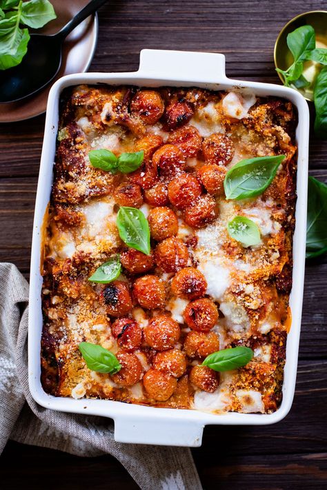 End Of Summer Recipes, End Of Summer Dinner, Roasted Vegetable Lasagna, Vegan Ricotta, Baked Lasagna, Healthy Vegan Dinner, Vegan Summer Recipes, Vegan Lasagna, Veggie Lasagna