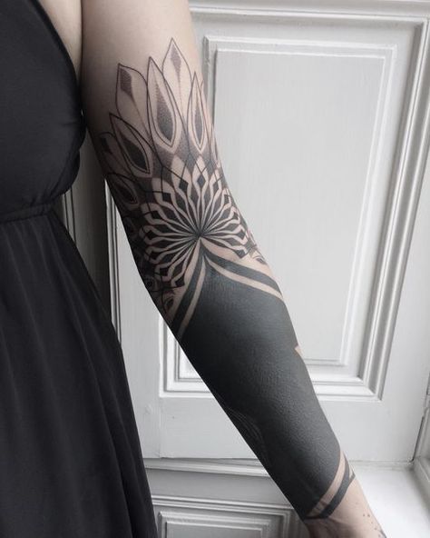 Feminine Blackout Tattoo, Blackout Sleeve Tattoos For Women, Blackout Mandala Tattoo, Blackout Arm Tattoo, Blackwork Cover Up Tattoo, Black Cover Up Tattoos For Women, Black Tattoos For Women, Blackout Tattoo Ideas, Tattoo Sleeve Cover Up