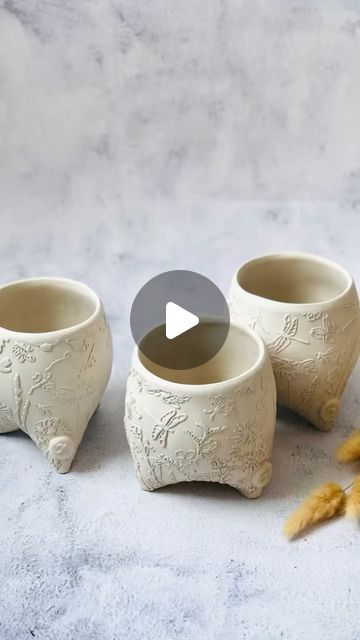 Beginner Pottery Ideas Simple, Pottery Making Ideas, Clay Hacks, Handmade Clay Pots, Clean Clutter, Ceramics Pottery Bowls, Beginner Pottery, Tip Tuesday, Clay Cup