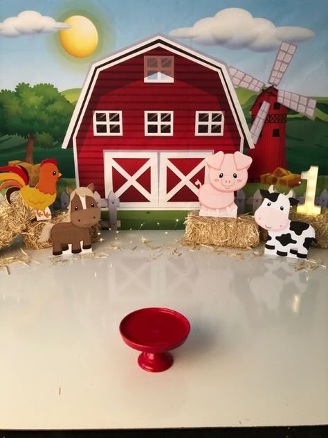 Farm smash cake session Farm Smash Cake, Smash Cake Session, Farm Animal Cakes, Farm Themed Party, Set Photography, Photoshoot Backdrops, Rodeo Birthday, Farm Baby, Animal Cake