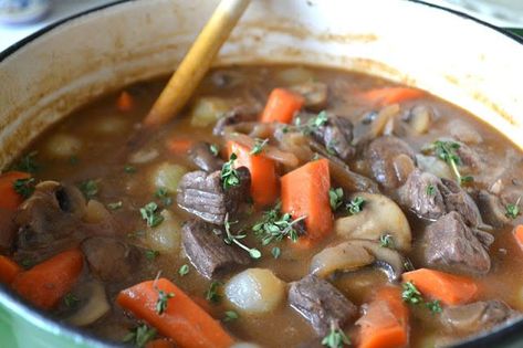 Ina Garten's Beef Bourguignon ~ the ultimate homey dish from the Queen of comfort food herself! This easy beef stew will quickly become a family favorite. #stew #inagarten #dinner #easybeefbourguignon #beef #certifiedangusbeef #comfortfood #frenchrecipe #bestbeefbourguignon Ina Garten Beef Bourguignon, Balsamic Beef Stew, Easy Beef Bourguignon, Beef Bourguignon Recipe, Barefoot Contessa Recipes, Easy Beef Stew, Ina Garten Recipes, Beef Bourguignon, Balsamic Beef