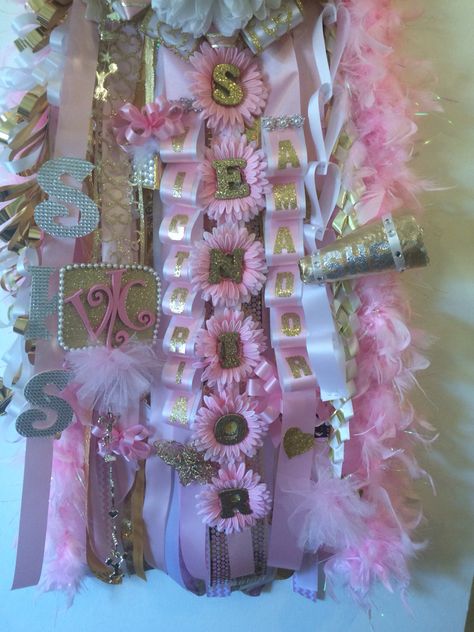 Pink & white mum,  Princess Homecoming mum; Senior mum School Spirit Crafts, Texas Mums, Homecoming Mums Senior, Homecoming Spirit Week, Homecoming Corsage, Texas Homecoming Mums, Football Mums, Homecoming Spirit, White Mums