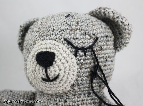 How to Add Faces to Your Amigurumi: Sleepy Eyes | Squirrel Picnic Bear Eyes, Sleepy Face, Crochet Bears, Sleepy Bear, Amigurumi Minta, Crocheted Patterns, Crochet Eyes, Confection Au Crochet, Sleepy Eyes