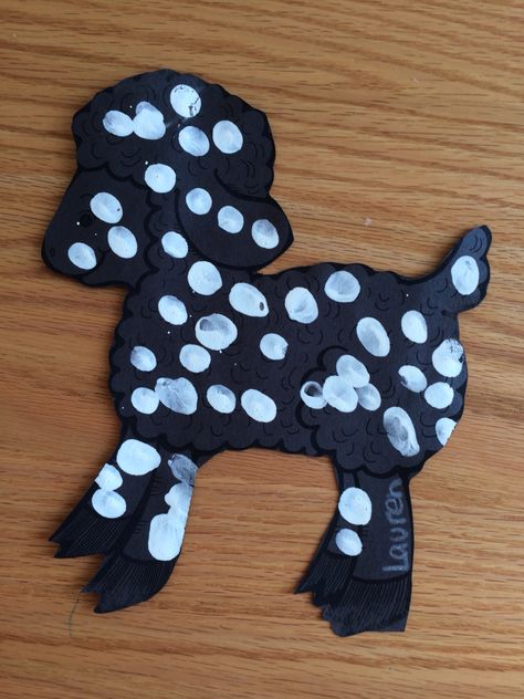 Ba-ba Black Sheep craft Ba Ba Black Sheep Activities, Sheep Activities, Nursery Rhymes Preschool Theme, Ba Ba Black Sheep, Baba Black Sheep, Nursery Rhyme Art, Sheep Craft, Daycare Projects, Clothes Study