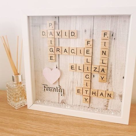 Scrabble Box Frame Ideas, Scrabble Picture Frame Diy, Unique Frame Ideas, Scrabble Wall Art Diy Framed, Last Name Crafts, Box Frame Ideas, Scrabble Letter Crafts, Scrabble Frames, Scrabble Art Frame