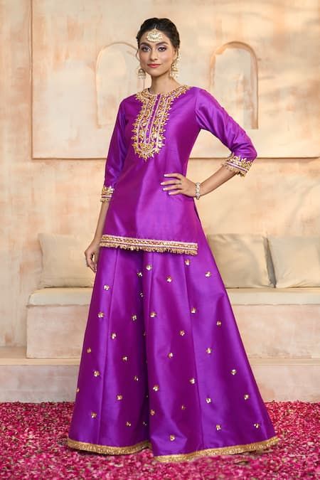 Buy Purple Kurta And Sharara Dupion Embroidered Gota Round Set For Women by Preeti S Kapoor Online at Aza Fashions. Pattu Kurta Sets For Women, Short Kurta Plazo Design, Short Kurti Suit Designs, Short Kurta With Plazo, Plazo With Short Kurti, Kurta Plazo Set, Kurta With Skirt, Cousin Wedding, Sarara Dress