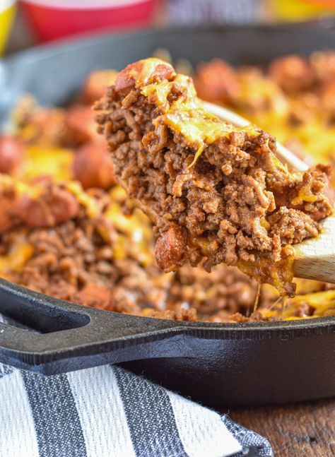 Keto Coney Dog Casserole - Culinary Lion Coney Dog Casserole, Low Carb Casserole, Chili Dog Chili Recipe, Carnivore Meals, Caveman Diet Recipes, Coney Dog, Caveman Diet, Chipped Beef, Nashville Hot Chicken