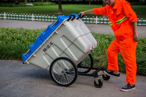 400 liter trash container outdoor waste bin with metal pedal and four wheel #100lplasticoutdoorgarbagebingarbagecantrashcan #13gallontrashcan #1100loutdoortrashcan #outdoortrashbin #rubbermaidtrashcansoutdoor #bulktrashcans #outdoortrashbin240l #outdoortrashcanswheels #recycledwoodenclassificationoutdoortrashcan #120lplastictrashbintrashcanforoutdoortrashcan #660liteoutdoortrashcan660lplasticrubbishbin #outdooradvertisingtrashcan #outdoortrashcanstoragetrashcan #trashcanwholesale +8617561686972 Garbage Waste, Startup Office, Outdoor Trash Cans, Garbage Containers, Trash Containers, Waste Container, Waste Bin, Outdoor Advertising, Trash Bins