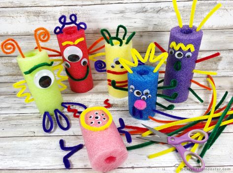 Monsters Craft, Noodle Horse, Easy Paper Crafts For Kids, Mess Free Craft, Paper Plate Animals, Pool Noodle Crafts, Summer Preschool Activities, Fun Summer Crafts, Monster Craft