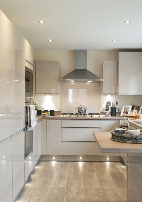 Small Gloss Kitchen, Grey And White Gloss Kitchen, Light Kitchen Ideas Modern, Modern Flat Kitchen, White And Grey Modern Kitchen, Modern Gloss Kitchen, Modern White Gloss Kitchen, White Gloss Kitchens, High Gloss Kitchen Cabinets Modern