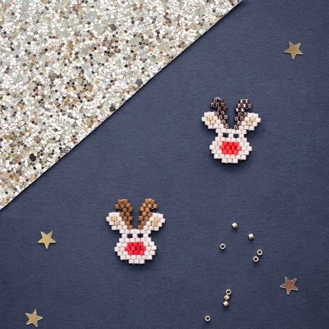 Motif Rudolphe le renne de Noël en tissage brick stitch Seed Bead Tutorials, Holiday Beading, Hama Beads Patterns, Brick Stitch Earrings, Brick Stitch Pattern, Seed Bead Patterns, Beaded Christmas Ornaments, Christmas Bead, Seed Bead Tutorial