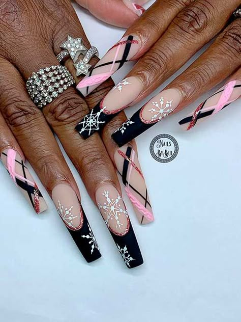 Elegant Black and Pink Nails Black And Pink Christmas Nails, Black Nail Designs Classy, Pink And Black Christmas Nails, Matte Black French Tip, Matte Black French Tip Nails, Nails With Snowflakes, Black And Pink Nails, Stripes Nails, Classy Black Nails