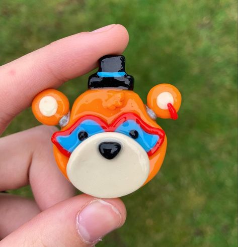 Fnaf Clay, Fnaf Security Breach Glamrock Freddy, Clay Pins, Glamrock Freddy, Fnaf Security Breach, Security Breach, Clay Crafts, Usb Flash Drive, Finance