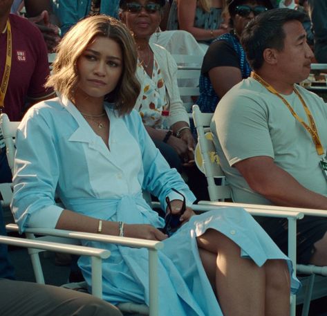 Light Blue Button Down Shirt Dress of Zendaya as Tashi Duncan in Challengers (2024) Tashi Duncan Challengers Outfits, Tashi Duncan Outfits, Tashi Duncan, Zendaya Challengers, Blue Velvet Pants, Wife Aesthetic, Utility Romper, Blue Button Down Shirt, Mexican Actress