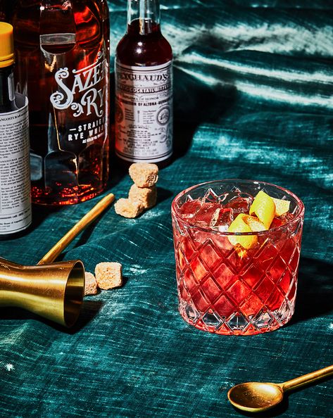 Best Sazerac Recipe – How to Make a Sazerac Cocktail New Orleans-Style Sazerac Recipe, Drink Styling, Sazerac Cocktail, Cocktail Recipes Whiskey, New Orleans Recipes, Bitter Lemon, Cocktail Photography, Gumbo Recipe, Louisiana Recipes