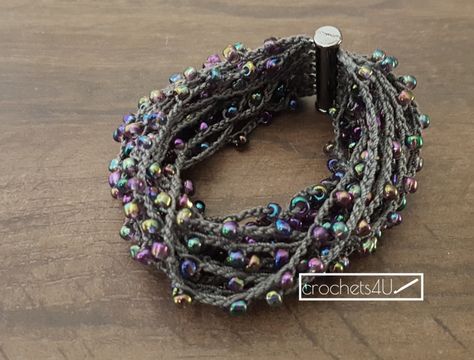 Paper Beads, Diy Bracelets, Crochet Flowers, Arm Band, Wrap Bracelet, Crochet Necklace, Sewing Patterns, Diy Projects, Beads