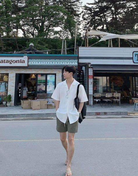 Credit to the owner. Just saw this in facebook trend. Singapore Outfit Ideas For Men, Beach Outfit Guys, Korea Summer Outfit Men, Bangkok Outfit Men, Japan Men Fashion Summer, Korean Mens Fashion Summer, Japan Summer Outfits Men, Bangkok Thailand Outfit Ideas Men, Asian Men Summer Fashion