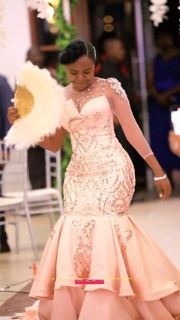 African Bridal Gowns, Best Dinner Dresses, Wedding African Dress, Sendoff Dress African, Changing Dresses For Brides In Uganda, Bridemaid Dress Designs, Ankara Bridal Dress Styles, African Traditional Wedding Dress Bridesmaid, Elegant Traditional Dresses