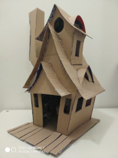 Haunted House Diy, Fairy House Crafts, Casa Halloween, Fairy House Diy, Cardboard Sculpture, Garden Art Ideas, Metal Sculptures, Halloween Village, Tanah Liat