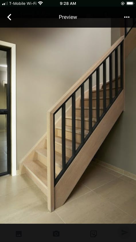 Barndominium Stairs, Staircase Inspiration, Stair Railing Makeover, Tiled Staircase, Modern Staircases, Oak Staircase, Interior Stair Railing, Staircase Handrail, Staircase Designs