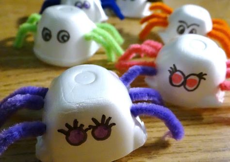 Egg Carton Critter Craft Spider (use paper egg cartons! not styrofoam!) Craft Spider, Critter Crafts, Autumn Preschool Theme, Crafts For Kids Spring, Kids Spring Crafts, Crafts Dollar Store, Fun Things For Kids, Sell Easy, Crafts For Teens To Make