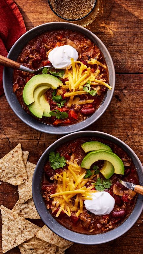 Quick Turkey Chili Turkey Chili Stovetop, Quick Turkey Chili, Ground Turkey Chili Recipe, Fall Chili, Quick Turkey, Ground Turkey Chili, Turkey Chili Crockpot, Cozy Soups, Crockpot Soups