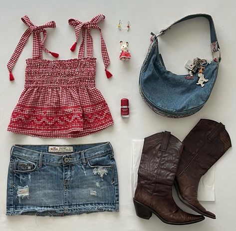 Skirt And Cowboy Boots Outfit, Cow Boy Boots, Americana Outfits, Boots Outfit Ideas, Boy Boots, Outfit Inso, Clueless Outfits, 4th Of July Outfits, Americana Fashion