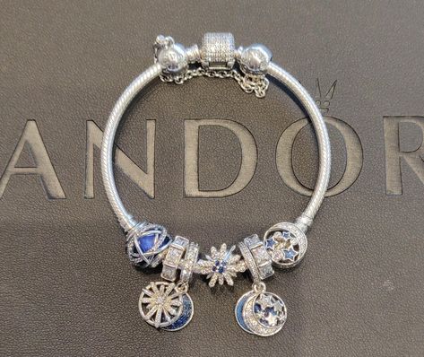 Pandora Bracelet Charms Ideas, Pandora Inspiration, Pandora Bracelet Designs, Blue Charm, Pandora Rings, Pandora Bracelet Charms, Bracelet Clasps, Pandora Bracelet, Stunning Jewellery