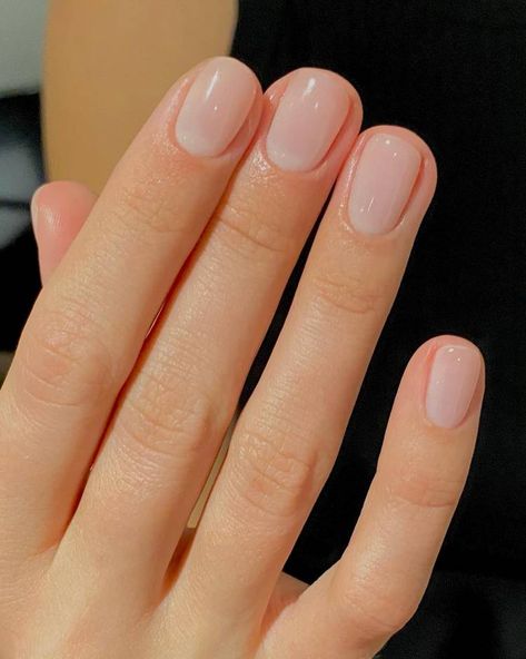 Grow Nails Faster, Natural Nails Manicure, Toe Nail Color, Nail Growth, How To Grow Nails, Big Thing, The Next Big Thing, Neutral Nails, Makati