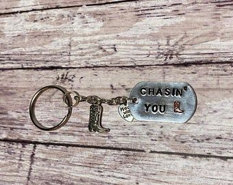 Morgan Wallen Jewelry, Morgan Wallen Keychain, Morgan Wallen Gift Ideas, Morgan Wallen Stuff, Best Country Singers, Western Bedroom, Zach Bryan, Morgan Wallen