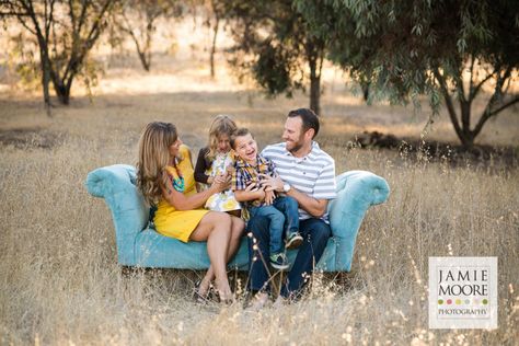 San Diego Family Photography | Jamie Moore Photography Family Couch Photos, Couch Poses Photography Family Pics, Family Photo On Couch, Family Photo Outfits Winter Outdoor, Sofa Poses, Bench Poses, Couch Photoshoot, Couch Poses, Fall Couch