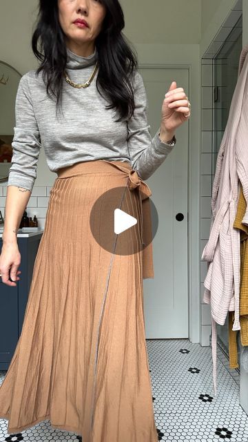 Meredith Peck on Instagram: "Knit top and skirt from @sskein.co paired with very old @jcrew blazer from college. FYI: Friends at @sskein.co are offering 20% off your entire order if you use the code MEREDITH20" Meredith Peck, Knit Top And Skirt, Top And Skirt, 20 % Off, Shopping List, Knit Top, J Crew, Coding, Blazer