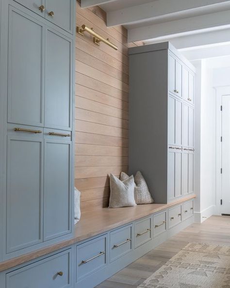 Mudroom With Lockers And Bench, Kitchen Mudroom Combo, Morris Lantern, Small Mudroom Ideas Entryway, Ikea Mudroom, Mudroom Cabinetry, Mud Wall, Mudroom Laundry Room Ideas, Laundry Room/mudroom