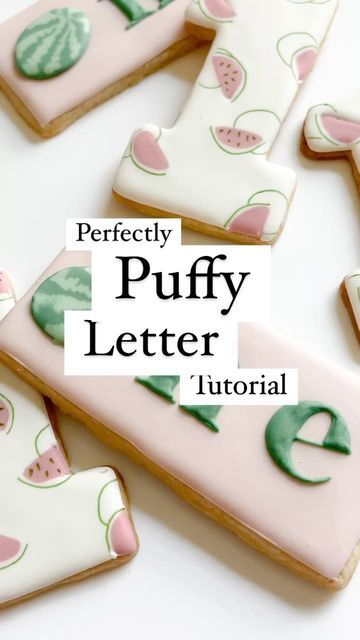 Puffy Royal Icing Letters, Letters On Cookies, Icing Consistency, How To Make Bubbles, Cookie Hacks, Frosting Tips, Royal Icing Recipe, Sugar Cookie Frosting, Consistency Is Key