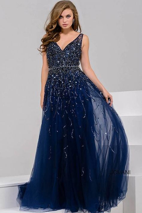 Classy Evening Dress, Recital Dress, Reign Dresses, Gown Ideas, Glamorous Outfits, Amazing Dresses, Tulle Evening Dress, Beaded Tulle, Sleeveless Gown