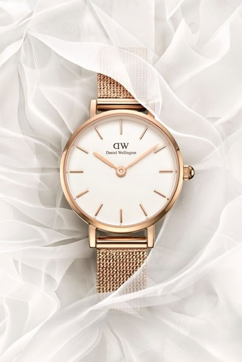 Watch Product Photography Ideas, Watch Photography Ideas, Watch Product Photography, Gold Watches For Men, Watch Photography, Eggshell White, Creative Jewelry Photography, Daniel Wellington Watch, Timeless Watches