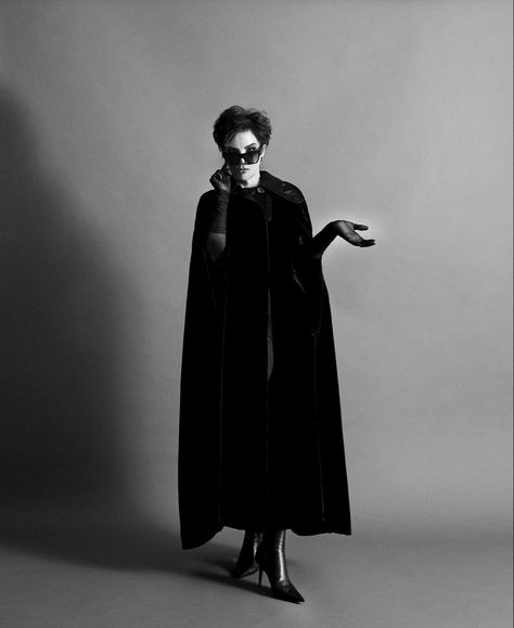 Kris Jenner for Vogue ‘22 Kris Jenner Photoshoot, December 2022, Kris Jenner, Kardashian Jenner, Nun Dress, Normcore, Batman, Vogue, Fictional Characters