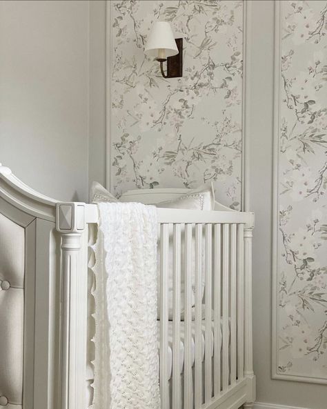 Parisian Bedroom, Baby Nursery Inspiration, Nursery Room Design, Baby Room Design, Girl Mom, Boy's Bedroom, Baby Girl Room, Nursery Inspiration, Girl Nursery