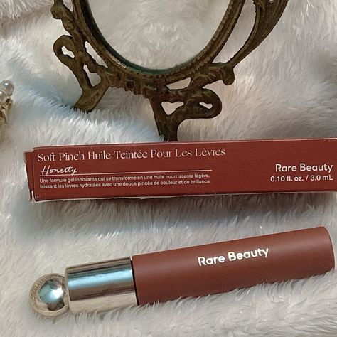 Rare Beauty Lip Oil Honesty, Rare Beauty Lip Tint, Rare Beauty Lip Oil Serenity, Brown Lip Tint, Rare Beauty Lip Oil, Rare Beauty Lip, Rare Beauty Soft Pinch, Makeup 2024, Selena Gomez Makeup